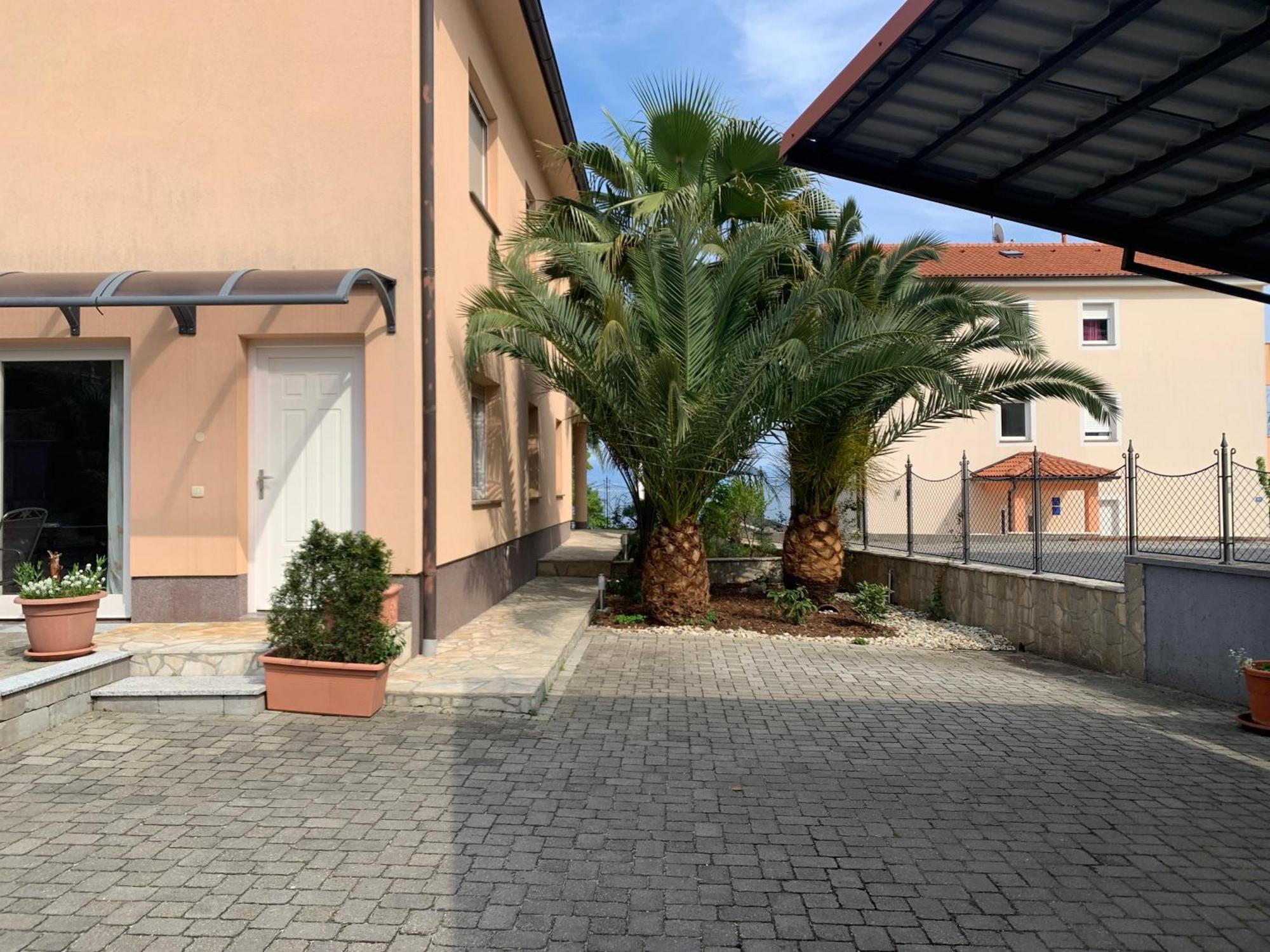 Grand Pool Apartment Ika-Opatija Exterior photo
